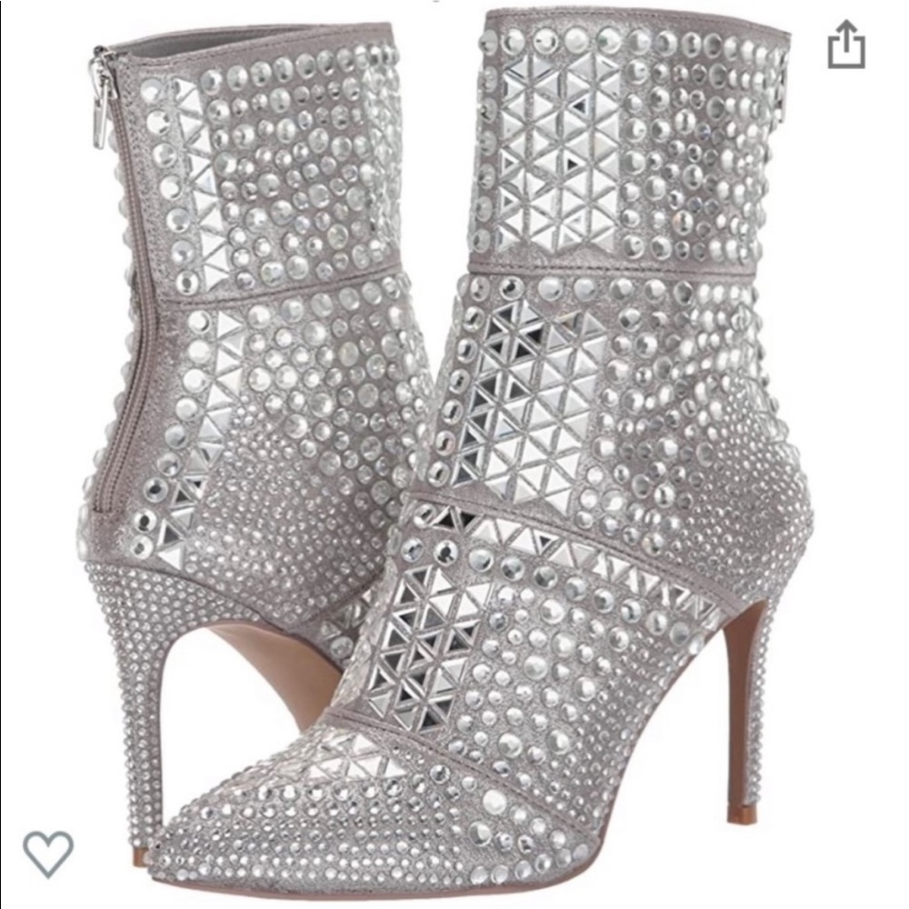 Steve Madden | Crossing Rhinestone Boot | Size 8
